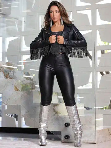 JAQUETA CONCEITO PRETA COM FRANJAS E ACABAMENTO PREMIUM PIT BULL JEANS