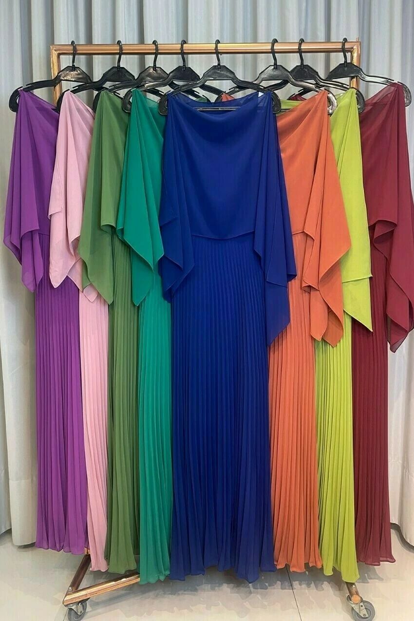 VESTIDO DE FESTA COM XALE CHIFFON PLISSADO