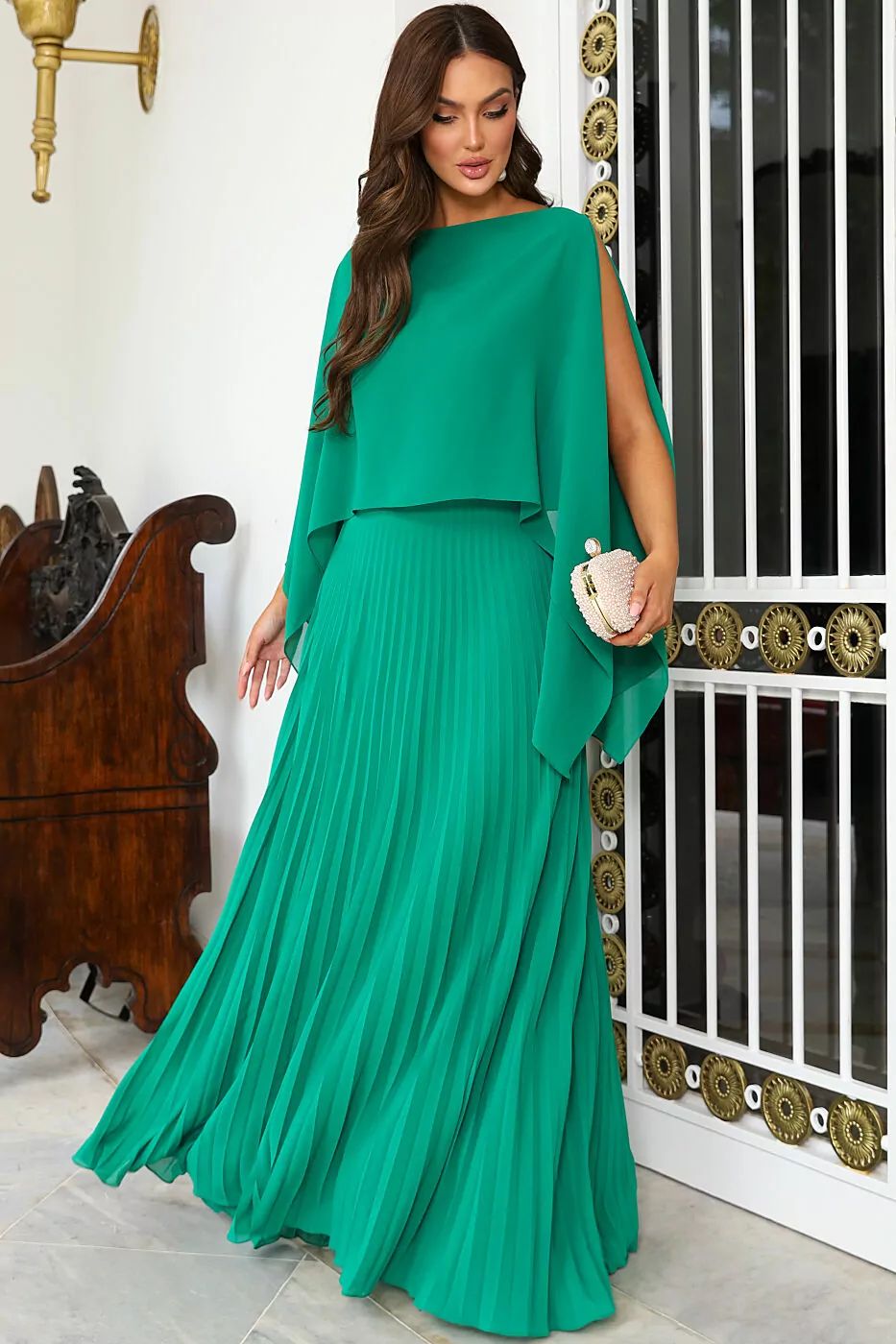 VESTIDO DE FESTA COM XALE CHIFFON PLISSADO