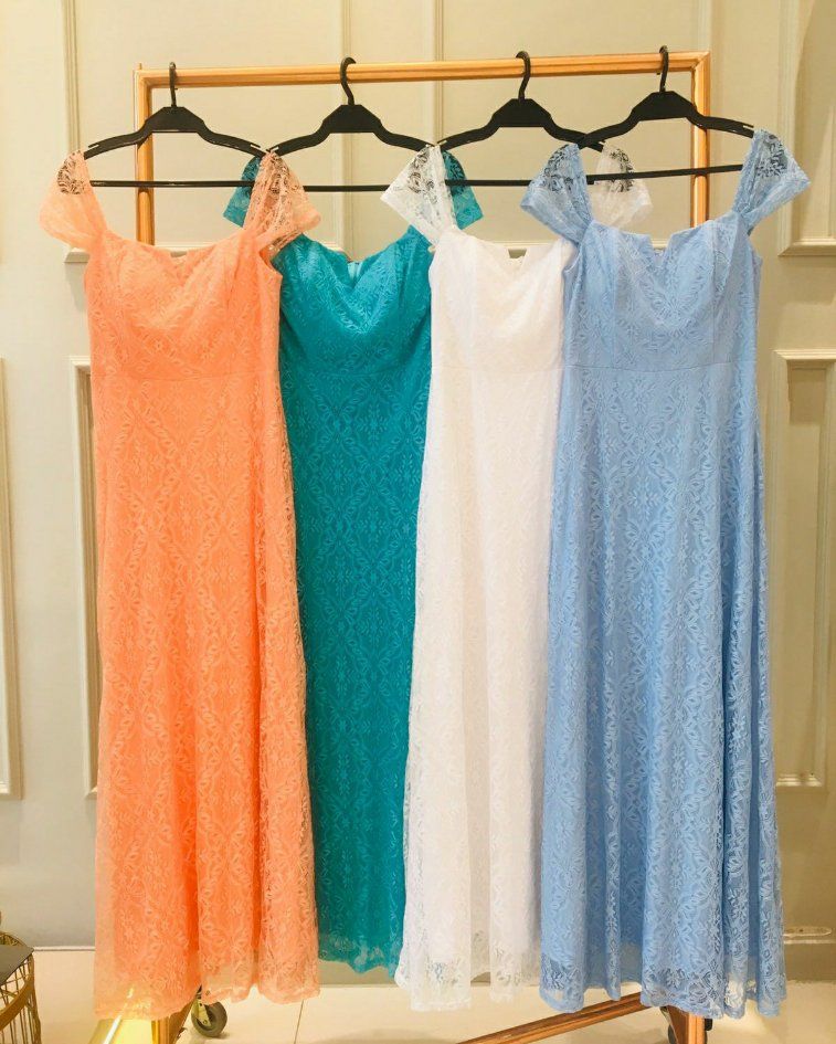 VESTIDO LONGO RENDA RAVENA MANGUINHA DRAPEADA