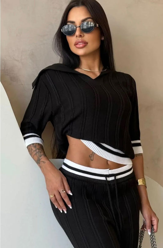CONJUNTO VERSÁTIL CALÇA E BLUSA COM DETALHES NO CÓS